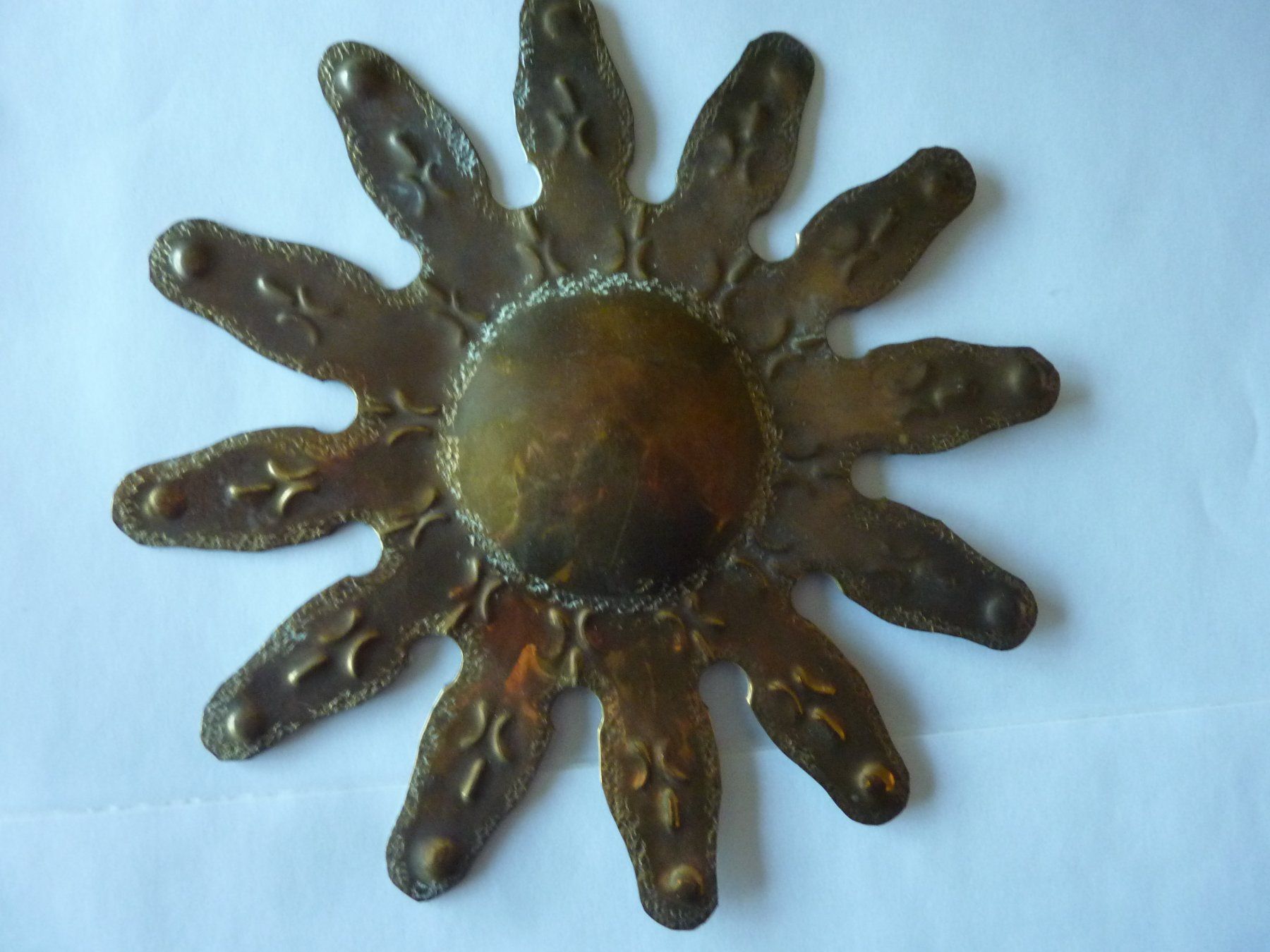 Tutte le decorazioni: MESSING SONNE HEIMATWERK  16X16CM – Usato da Zürich venduto da Rrehsuah