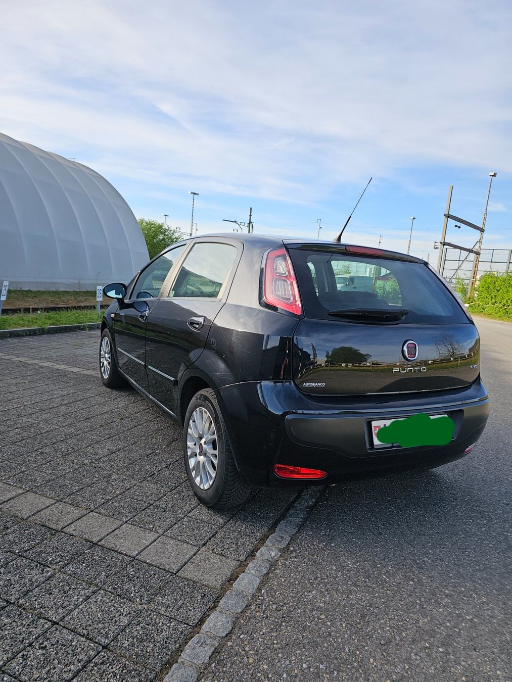 Automobili: Fiat Punto Evo – Usato da Lenzburg venduto da Larosa89 2