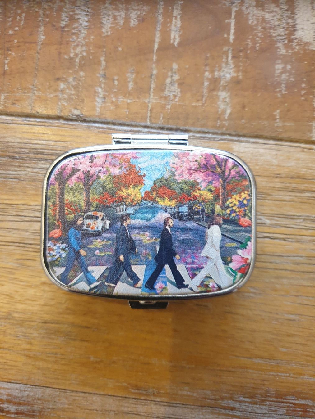 Sonstige Kosmetik & Pflege: The Beatles Pillendose neu – Neu und originalverpackt aus Olten von Marsmobil