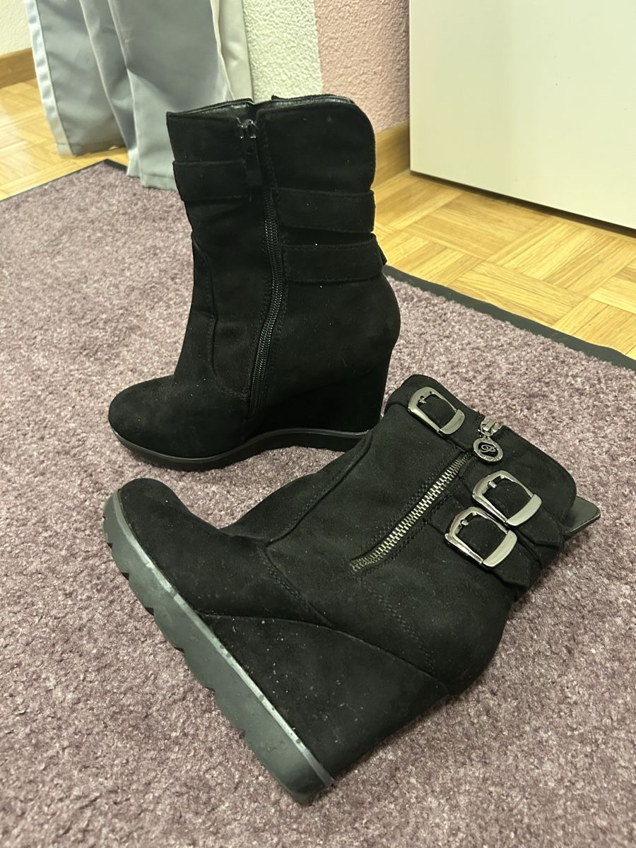 Chaussures femmes: Damenschuhe – D'occasion à Dättwil AG par coi_5vwk 2
