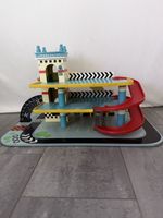 Le Toy Van „Mike's Auto Garage" - Holzspielzeug-Garage