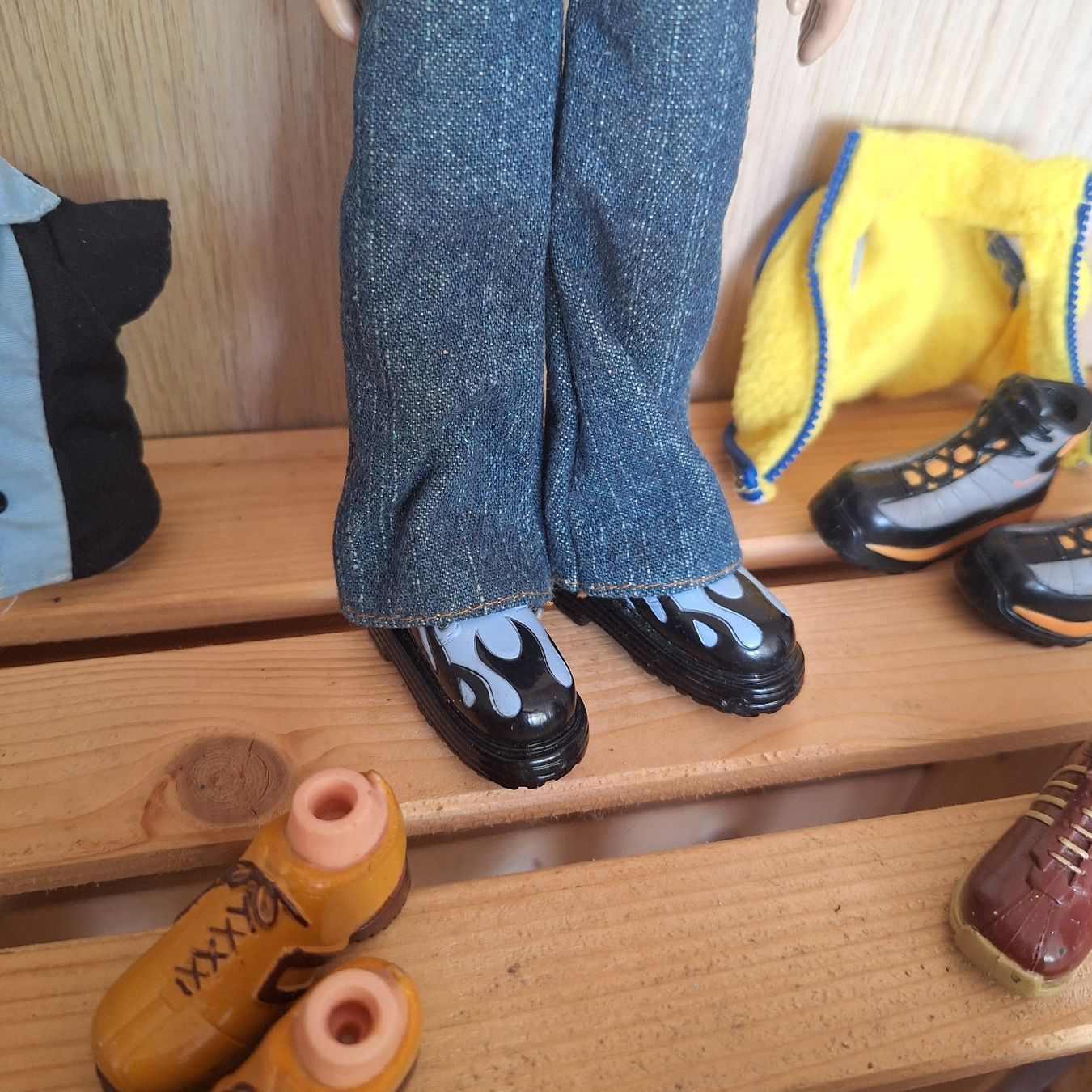 MGA Bambole: Bratz Boyz 2003 MGA and shoes – Usato da Genève venduto da Dorgos 2