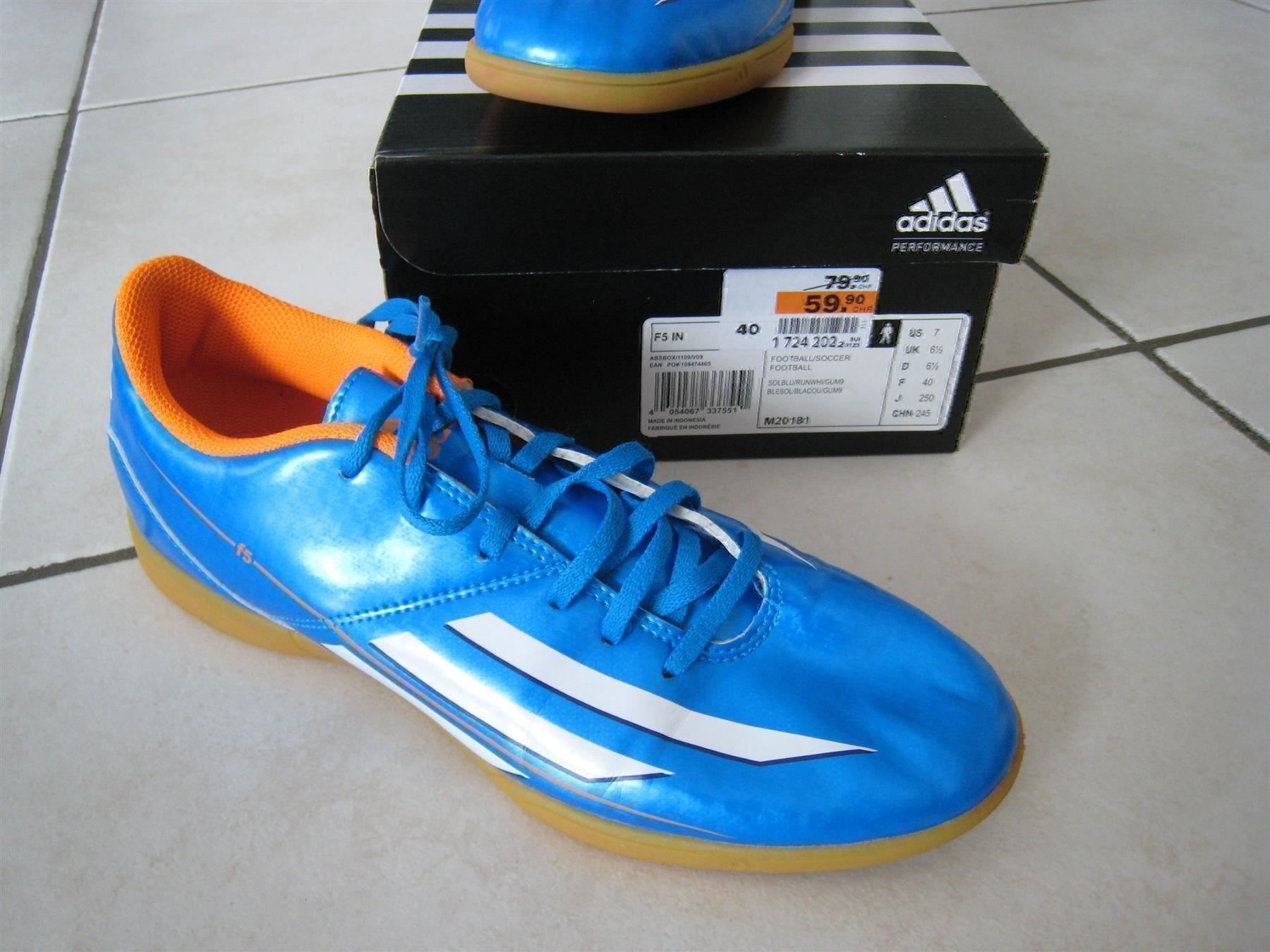 Adidas Scarpe da uomo: ***** Blau/orangefarbene Adidas Basket – Nuovo e nell'imballaggio originale da Villaz-St-Pierre venduto da Ubid