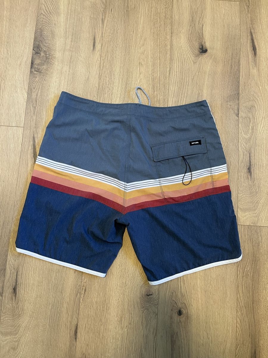 Rip Curl Pantaloni: Rip Curl Boardshorts – Usato da Dallenwil venduto da MuchsFichi 1
