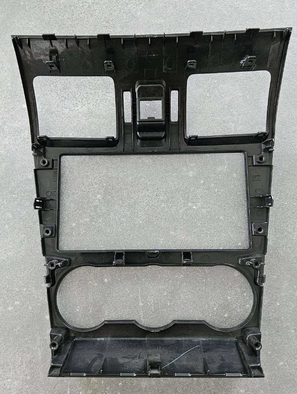 Subaru Toutes les pièces auto: Façade de console centrale Subaru Forester 2013-2014 – D'occasion à Porsel par mac_ly6g 1