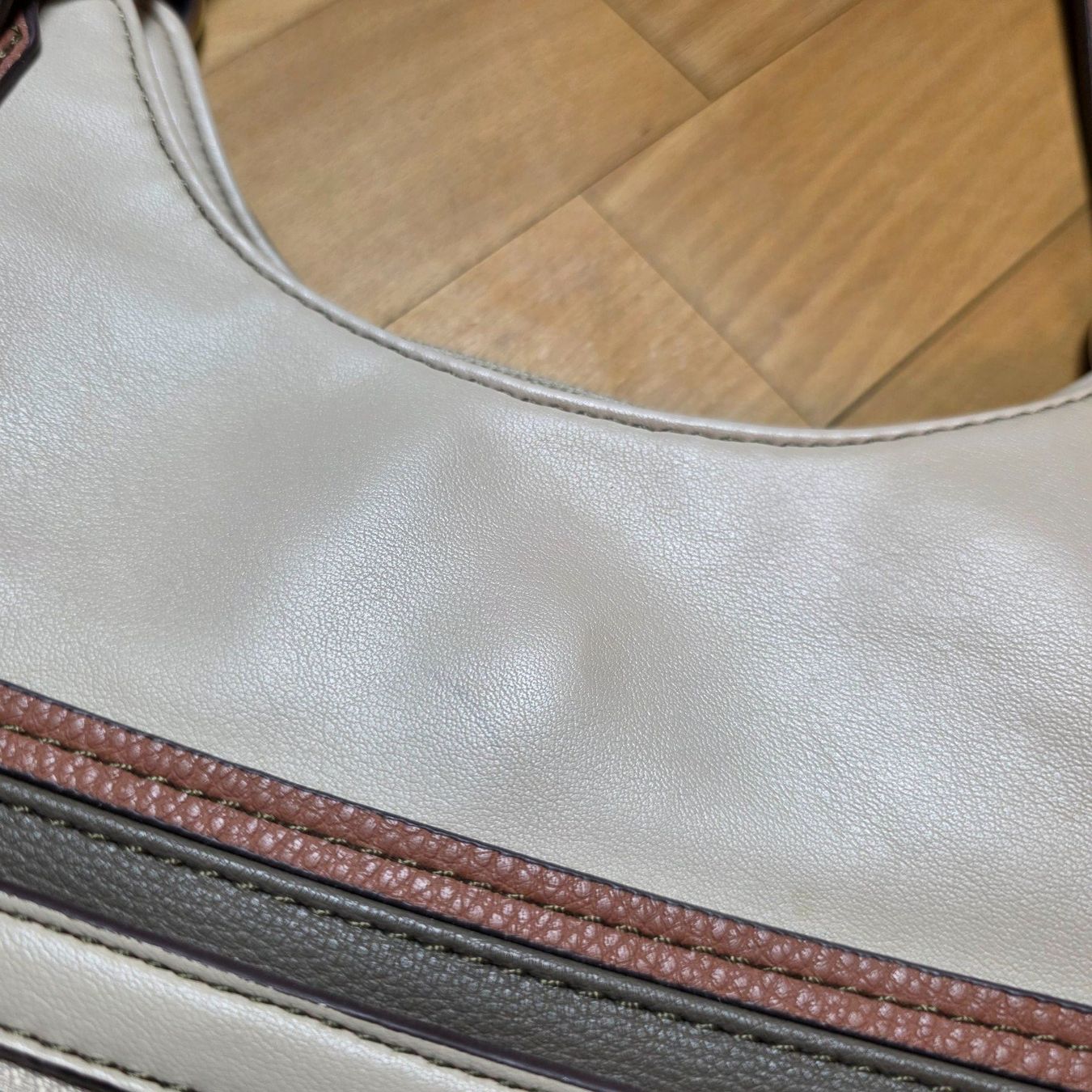 Tom Tailor Taschen für Damen: Tom Tailor Tasche, fast wie neu, drei Fächer – Gebraucht aus Wald ZH von CapLux 7