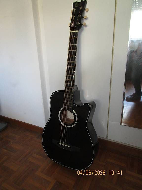 Instruments de musique: guitare folk électro acoustique – D'occasion à Clarens par krampou 1