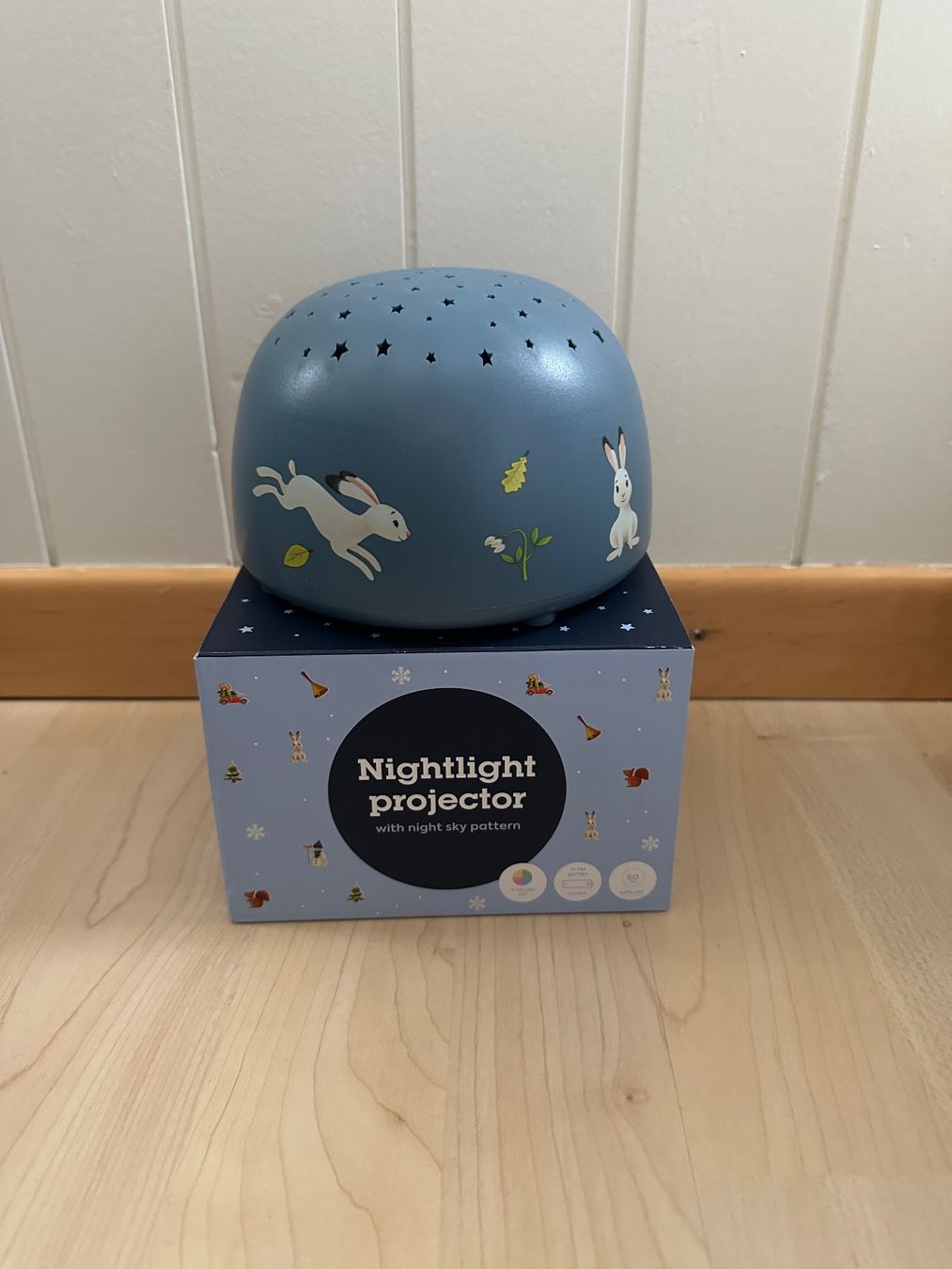 Lampen: Nachtlicht Projektor mit Sternenhimmel – Neu und originalverpackt aus Egg b. Zürich von polyana.sb