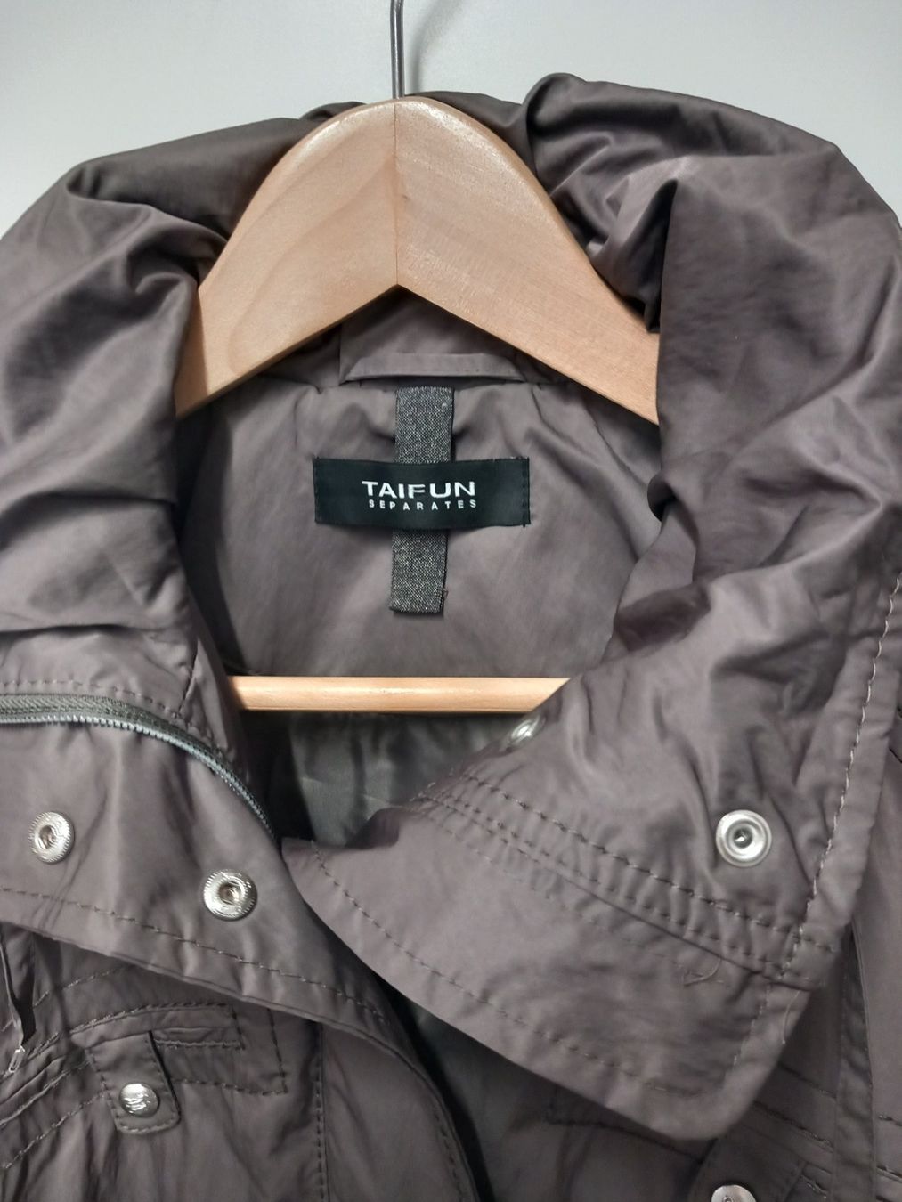 Taifun Cappotti: Schöner Mantel Taifun Gr.L – Usato da Gwatt (Thun) venduto da umwelt-brocki 2