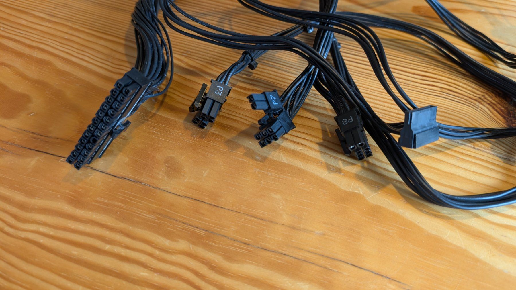 Hewlett Packard Componenti elettronici: HP 750W Platinum Netzteil – Usato da Zürich venduto da Dinhobel 2
