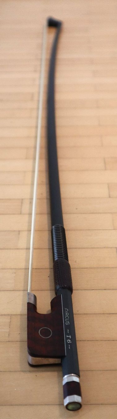 Instruments de musique: Arcus T6 Cellobogen Carbon 935 Silber neuwertig – Neuf (Voir description) à Gossau ZH par GimK_4er 1