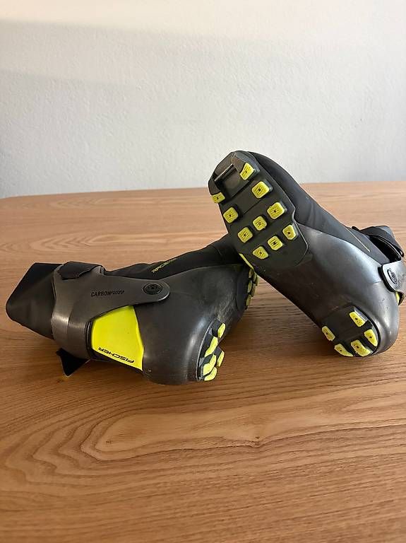 Scarpe da uomo: Langlauf Skating Schuh Carbon Lite  – Usato da Wimmis venduto da fischer.60 1