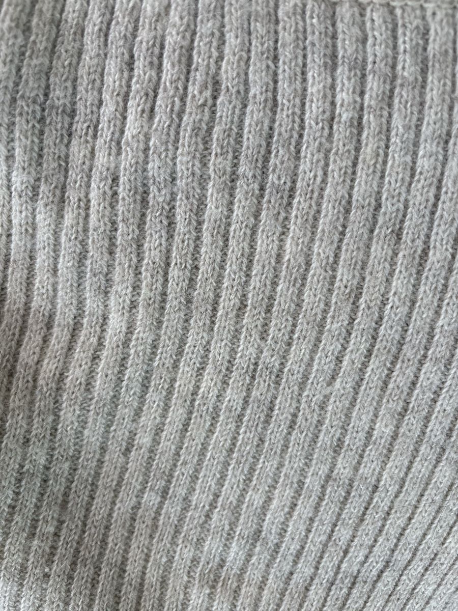 Foulard & Sciarpe: Soft wool based_Cosy knit scarf_rarely used – Nuovo (secondo la descrizione) da St-George venduto da elena27 2