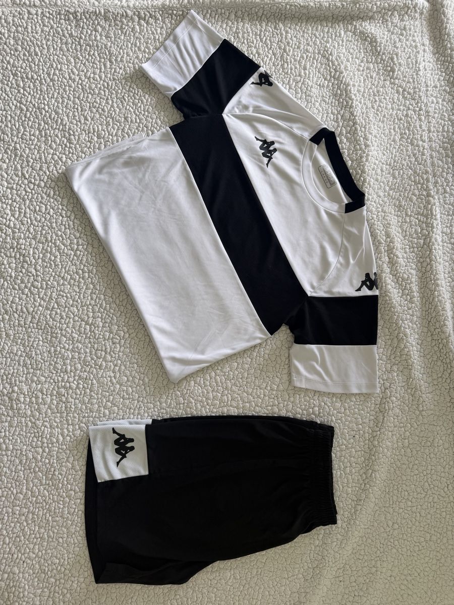 Kappa Lotti di vestiti: Ensemble de sport Kappa taille L – Usato da Bulle venduto da DressingAns