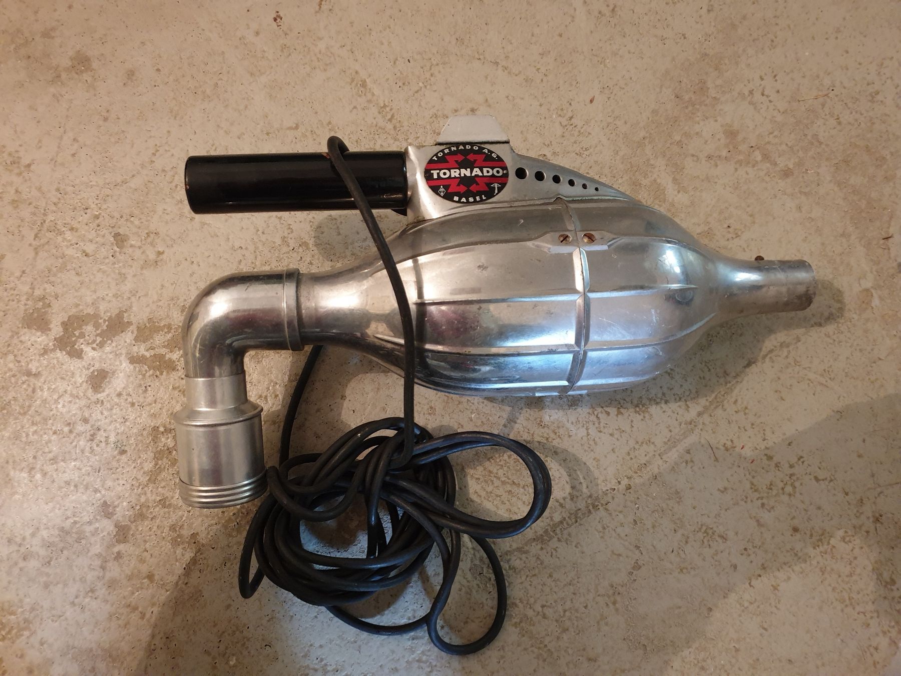 Aspirapolveri & Accessori: Vintage Staubsauger Tornado – Usato da Gelterkinden venduto da Macrameed