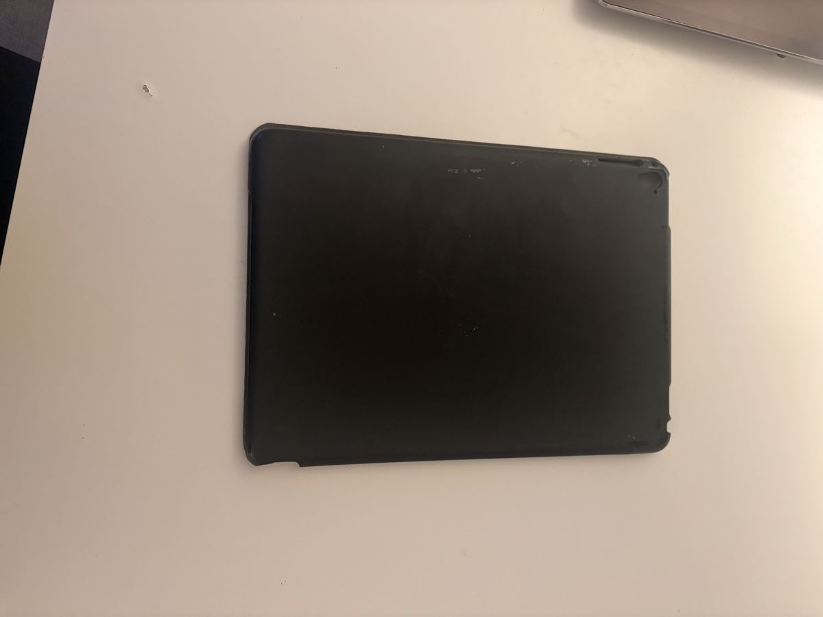 Apple Covers & Taschen: IPad Pro 11 Zoll Hülle – Gebraucht aus Zürich von jan_gf9s 3