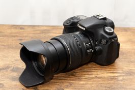 Canon EOS 60D mit Canon Objektiv EF 15-85 mm