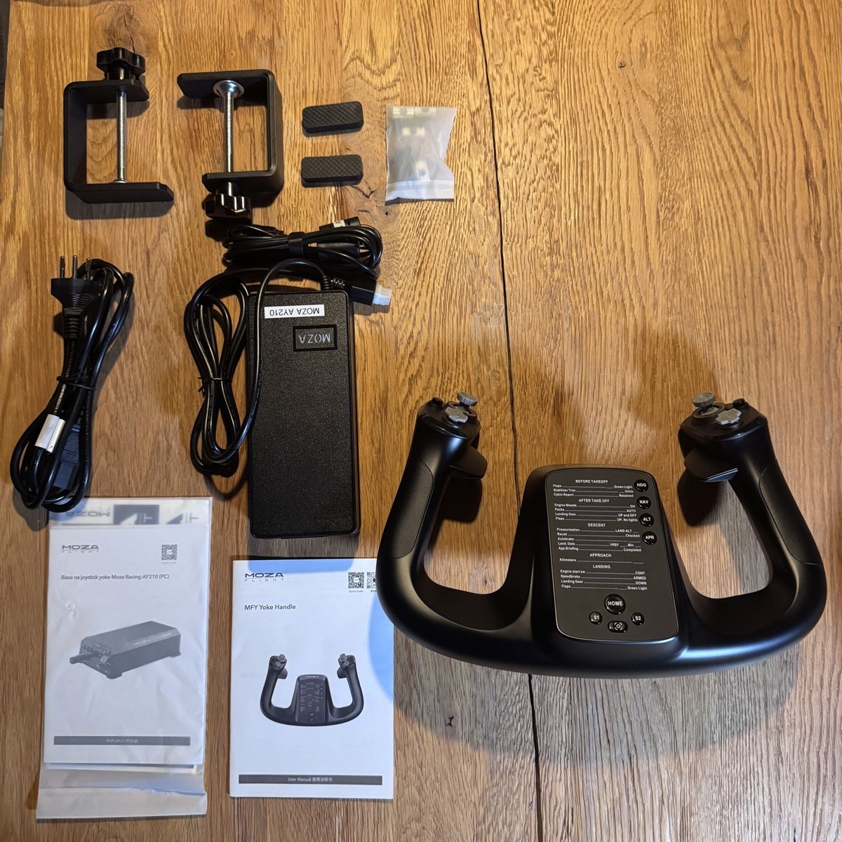 Moza Racing Controller: MOZA AY210 + Yoke MFY + table clamp – Nuovo (secondo la descrizione) da Biel/Bienne venduto da BMA36 5