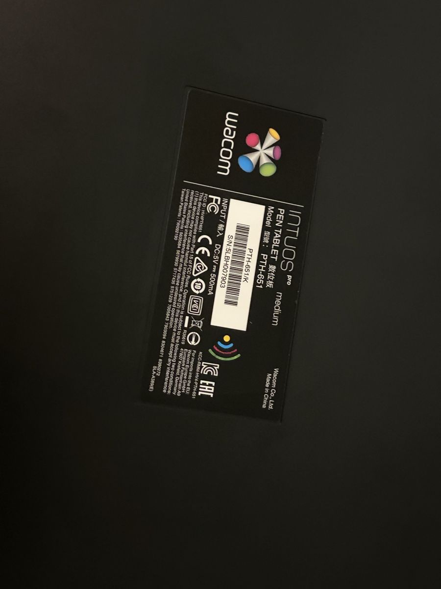 Wacom Tablet PC: Tablette graphique Wacom Intuos Pro M – Usato da Grand-Lancy venduto da Katsui 2