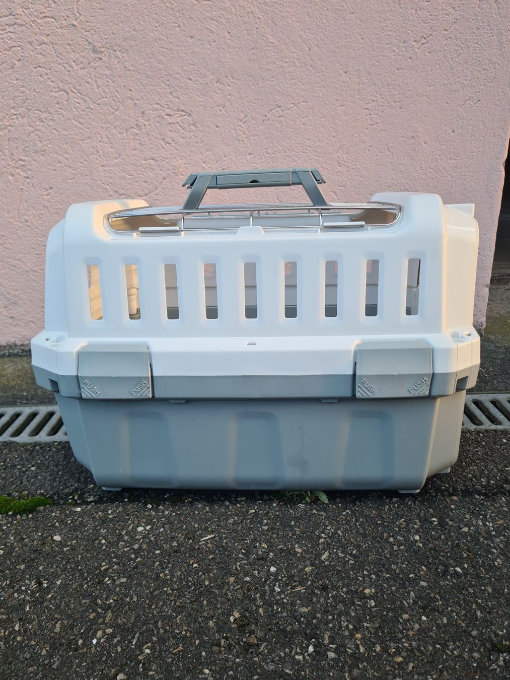 Liege- & Schlafplätze: Transportbox für Haustiere – Gebraucht aus Oftringen von Monika28. 1