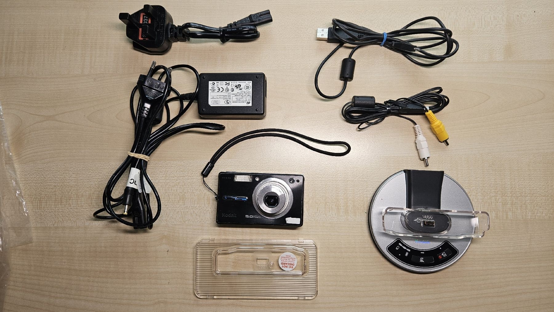 Kodak Fotocamera: KODAK EasyShare V550 Kompakt-Digitalkamera – Usato da Zürich venduto da Kingphil1 3