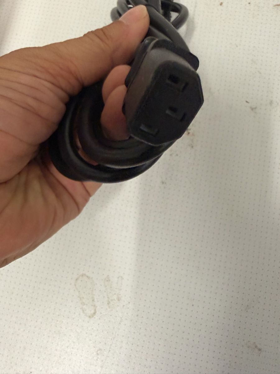 Kabel: Kaltgerätstecker C13 Stromkabel – Neu und originalverpackt aus Wettingen von NickInc 1