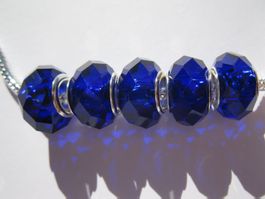 5 Glasperlen, Grosslochperlen facettiert dunkelblau,14mm