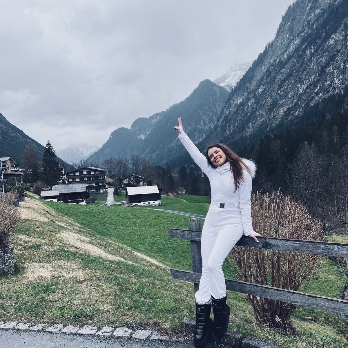 Asos Completi & Tailleur: Ski Suit White - ASOS - Size 32 – Usato da Zürich venduto da Victoria_T 3
