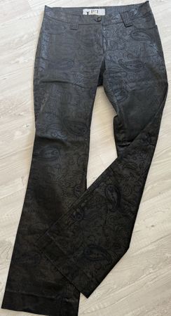 Pantalon JIKI STAR T 38 - Élégant motif cachemire !
