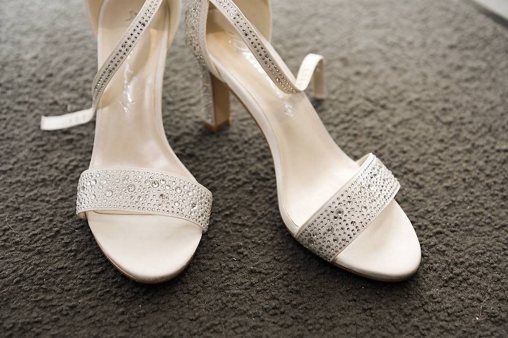 Scarpe da donna: Brautschuhe Grösse 38 – Usato da Bülach venduto da silvy14071990 1