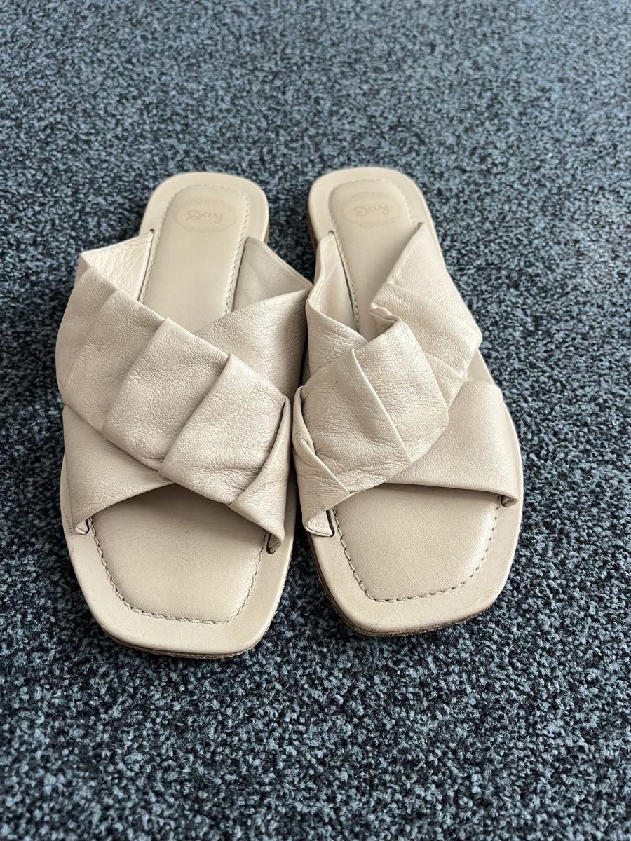 Damenschuhe: Sandals Day – Gebraucht aus Baar von kri_m7t2 2