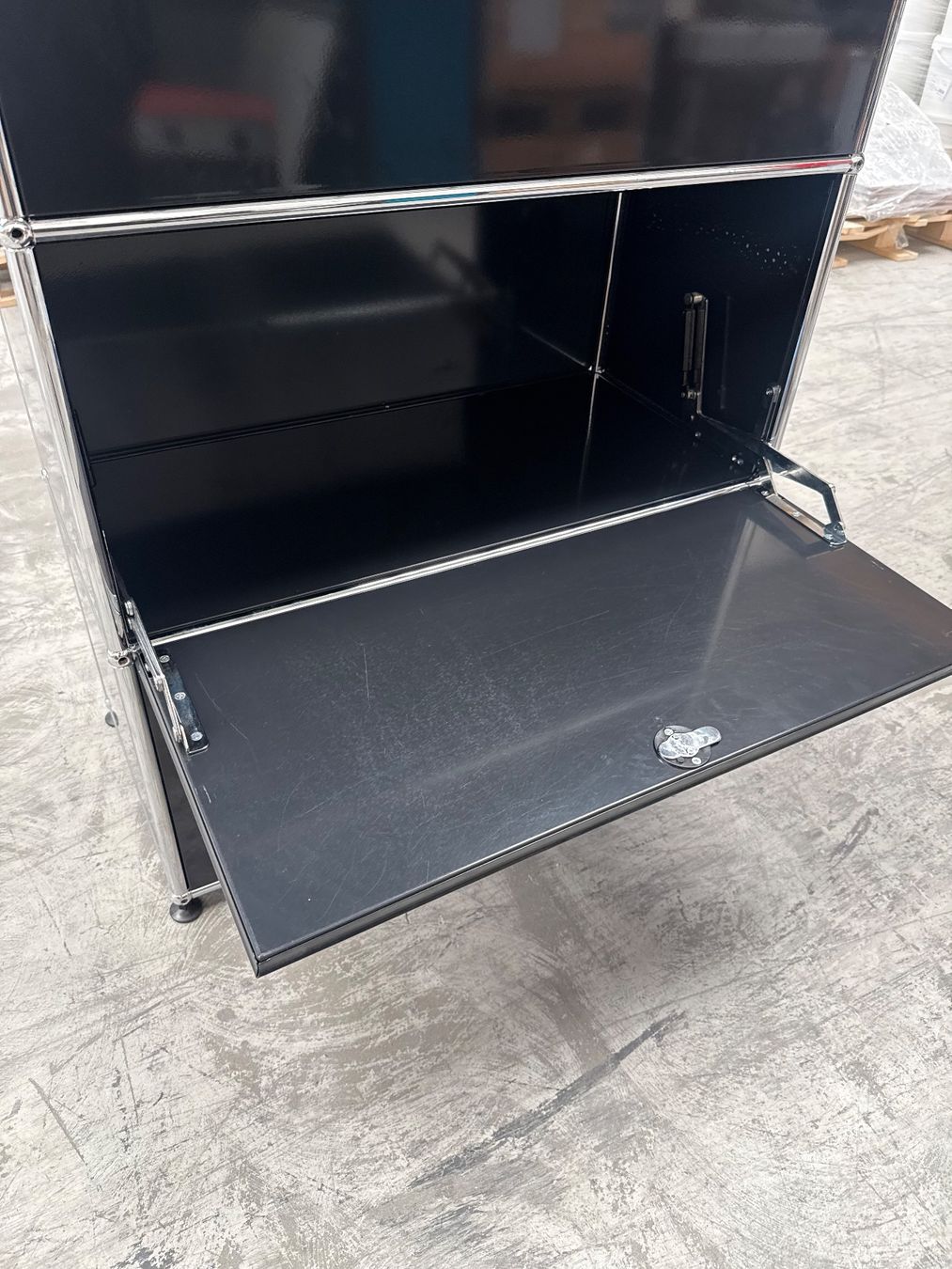 USM Scaffali: USM Haller Sideboard 1x3 Graphitschwarz 1x3 Q2 – Usato da Balsthal venduto da Designhaus.Schmitt 7