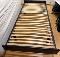 Einfaches Bettgestell 90x200cm schwarz