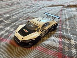 Carrera Digital 1/32 Audi R8 LMS 