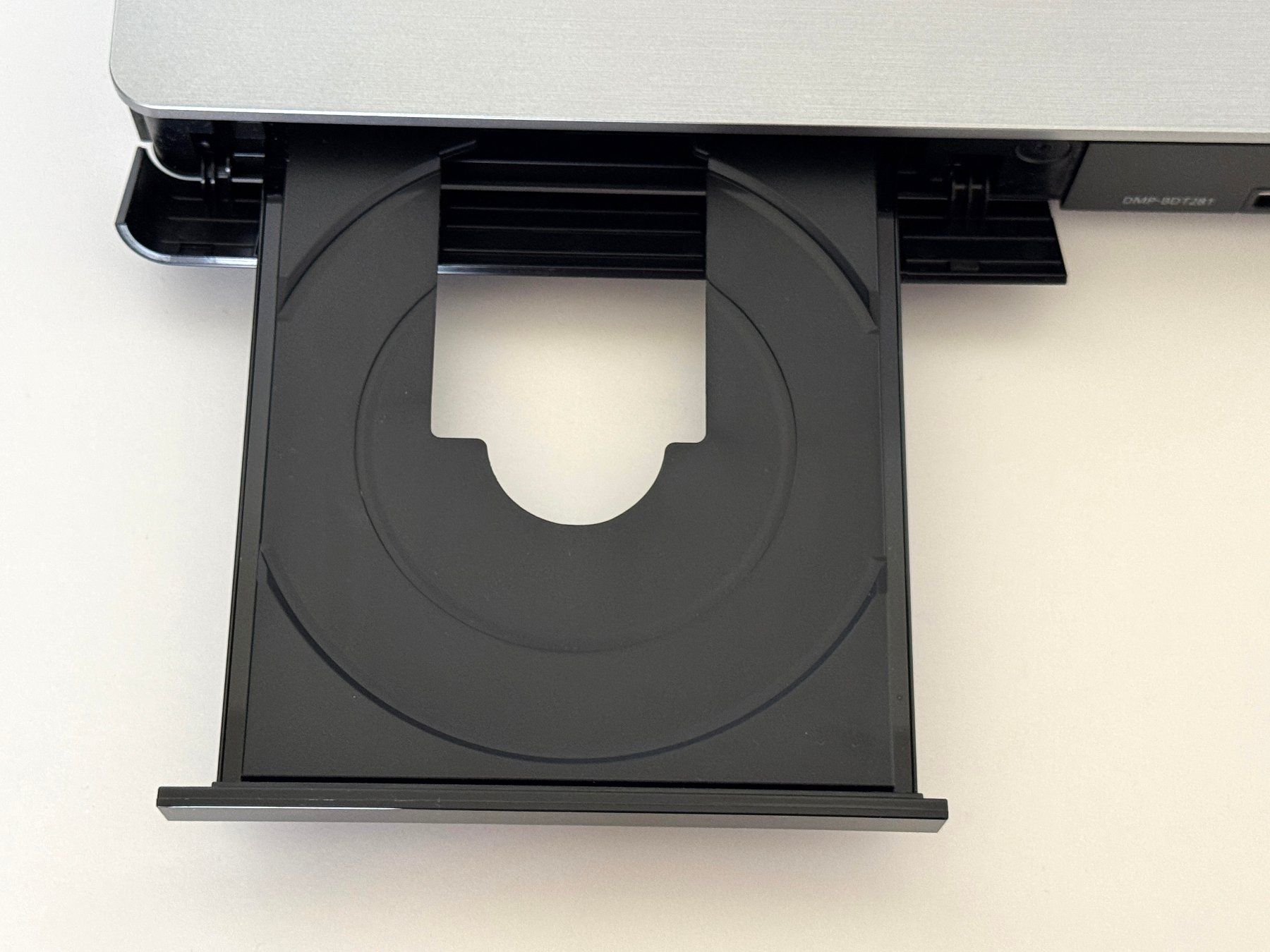 Panasonic Audio- & Mediensysteme: Blu-ray Player Panasonic DMP-BDT281 - Silber & Schwarz – Gebraucht aus Neuheim von vnetz 4