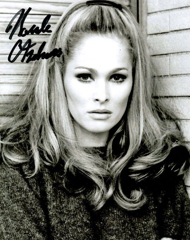 Autografi: Ursula ANDRESS s/w / TOP AUTOGRAMM – Usato da Egg b. Zürich venduto da Dbunny