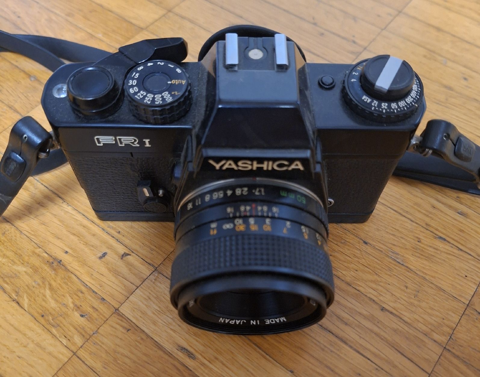 Yashica Fotocamera: Yashica Set – Usato da Affoltern am Albis venduto da Broki-Albis 4