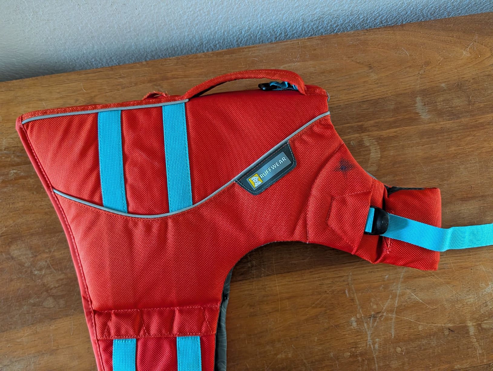 Ruffwear Giubbotti di salvataggio: Ruffwear Hundeschwimmweste Grösse M Float Coat Dog Jacket – Usato da Liestal venduto da sar_jx8k 4