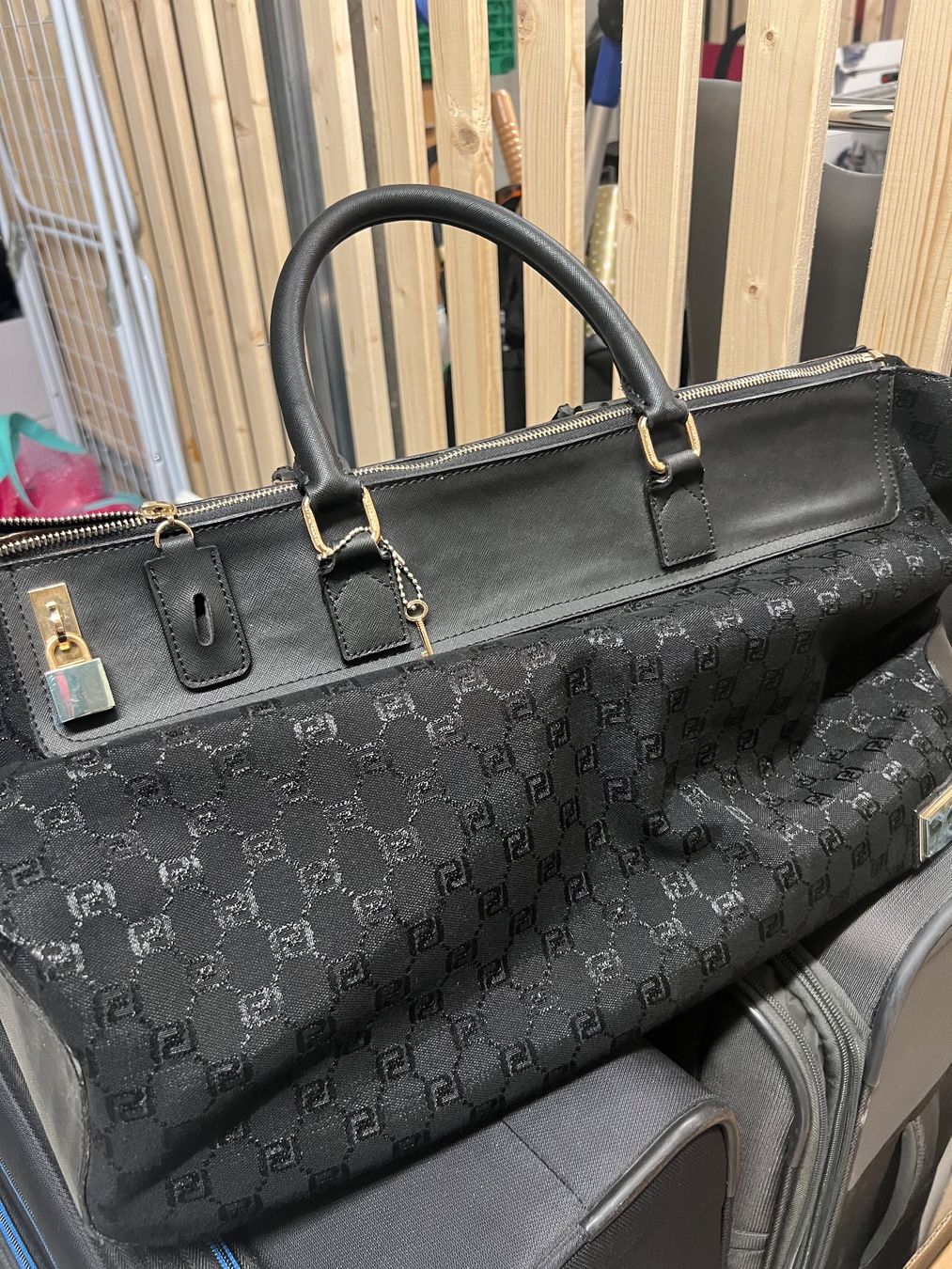 Valigie: Koffer tasche ungebraucht – Usato da Zürich venduto da ozlemmat 1