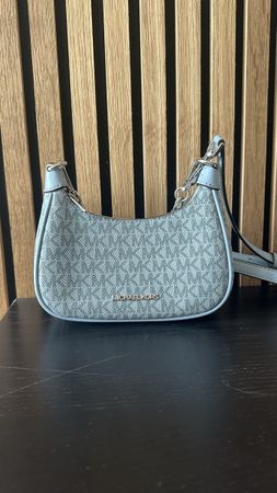 Michael Kors Handtasche in hellblau, neuwertig