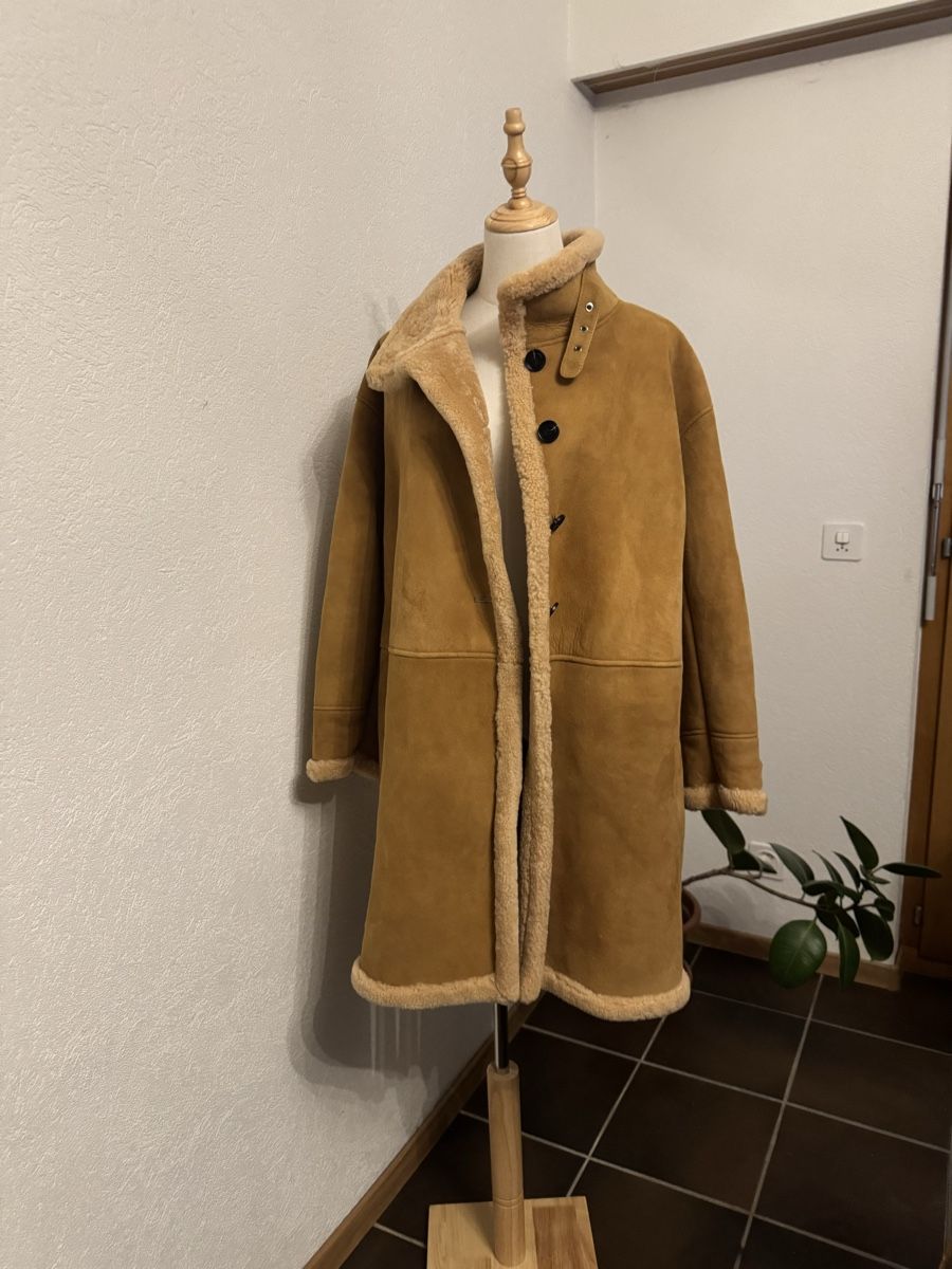 Cappotti: Original Schaffellpelzmantel S – Nuovo e nell'imballaggio originale da Veyras venduto da ValClasse