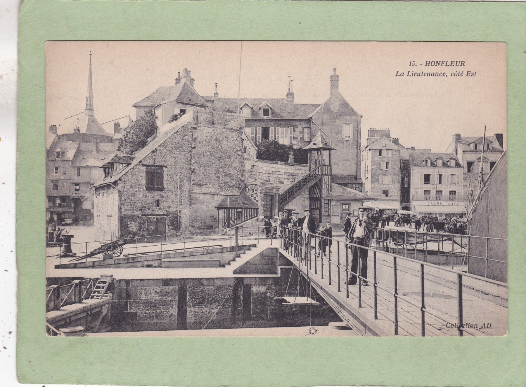 Cartes postales: Frankreich Honfleur – D'occasion à Herisau par Lisegrat2008