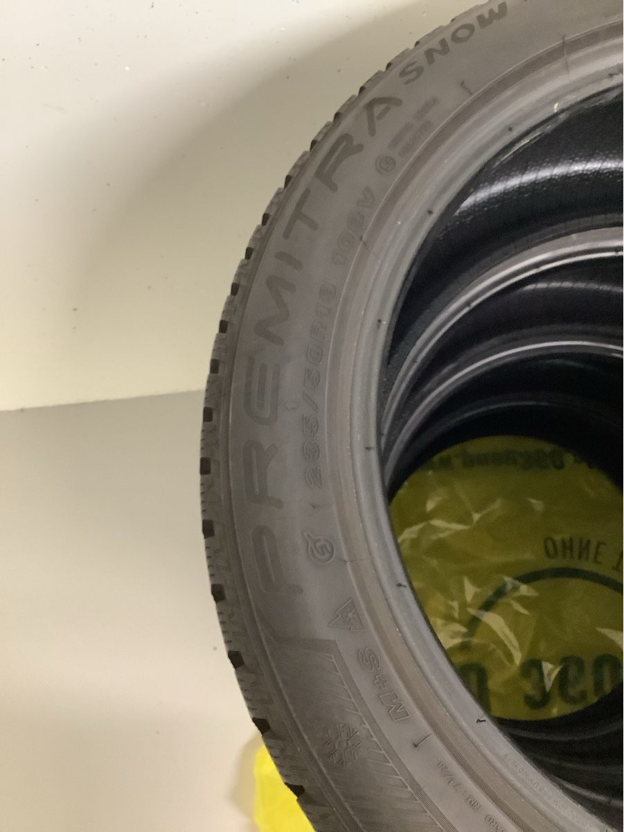 Automobili: Winter-Reifen  // wie neu // 235 / 50 R19 – Usato da Riken AG venduto da Markenfan 2
