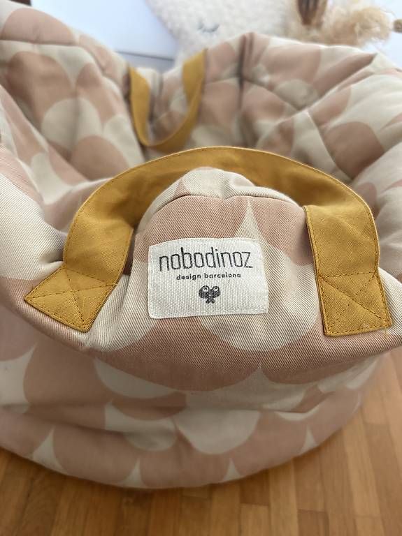 Giocattoli: nobodinoz – Usato da Schlieren venduto da var_dms8 1