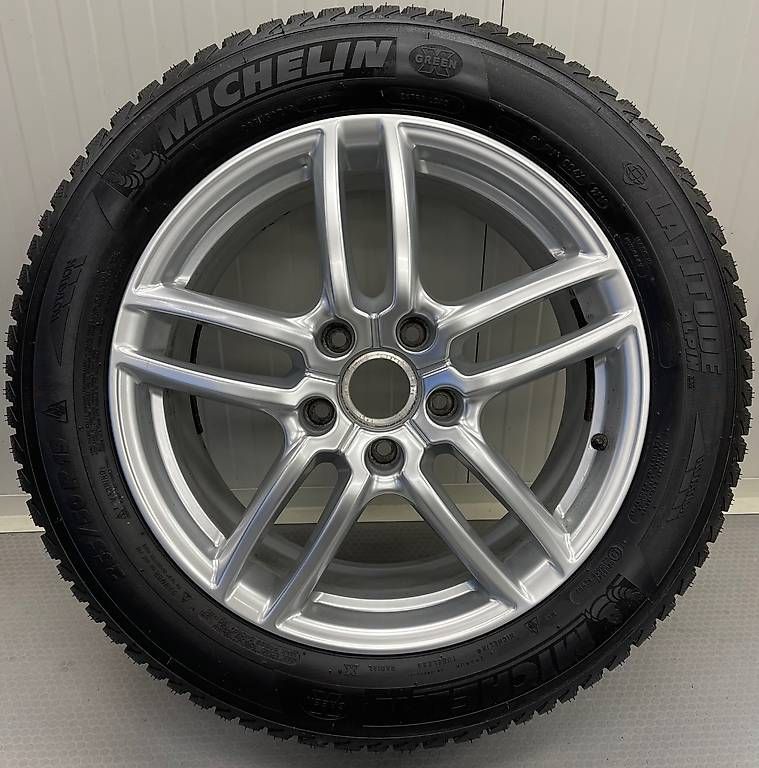 Pneus & Kompletträder: Roues pneus hiver Porsche Cayenne modèle 2017 – Gebraucht aus Bossonnens von Yehya