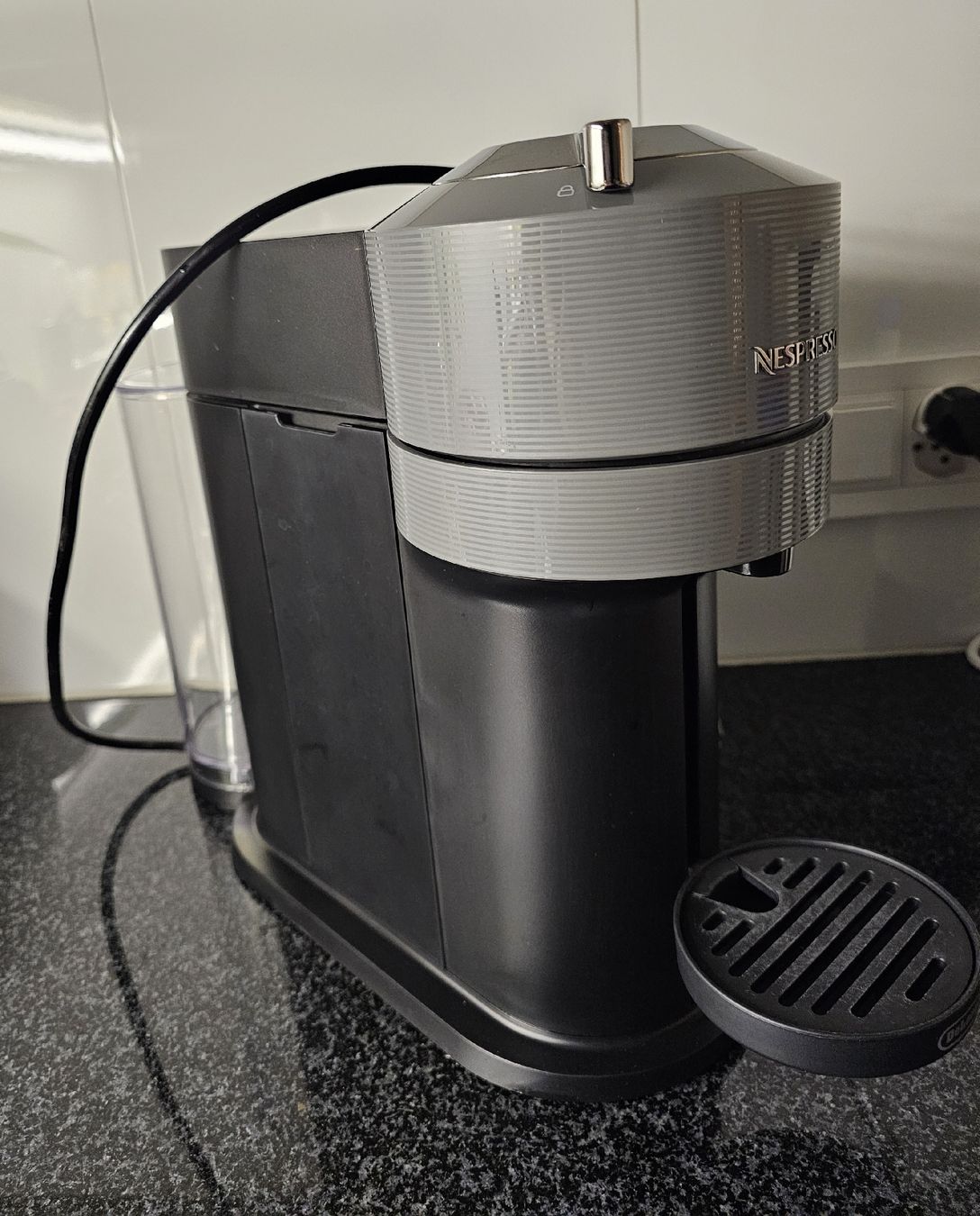 Nespresso Macchine per caffè & Macchine per espresso: Nespresso Kaffeemaschine Vertuo next – Usato da Zürich venduto da sla_8krg 1