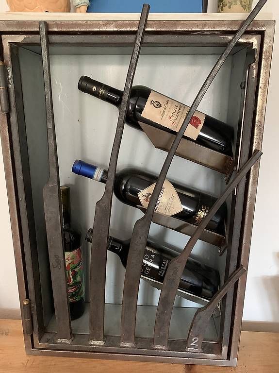 Regale: Weingestell Unikat – Gebraucht aus Flumenthal von Lema3