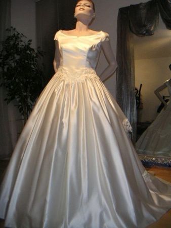 Brautkleid La Sposa Emé die Aimée 38 40 creme Spitzen