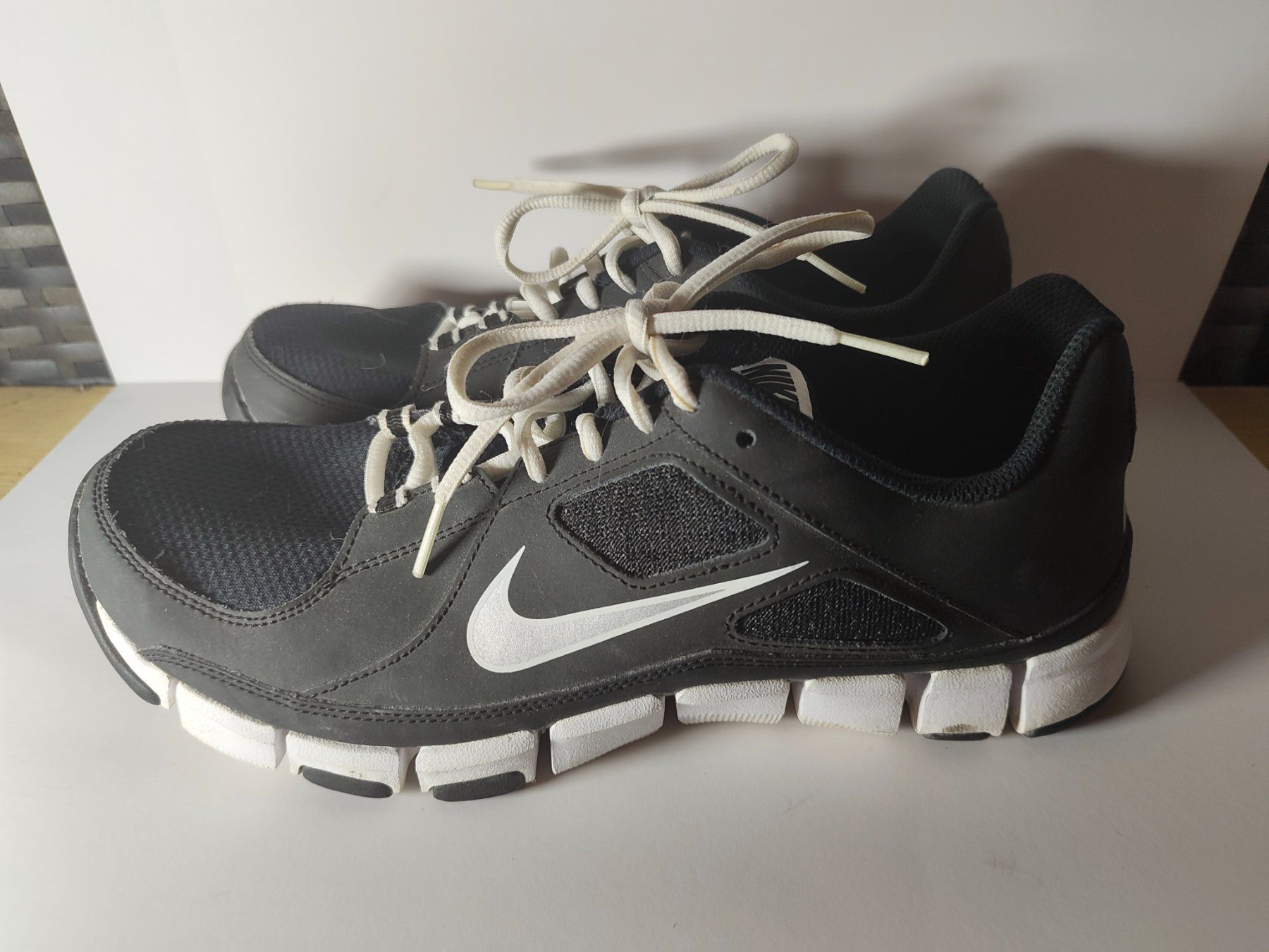 Nike Scarpe da uomo: Nike Flex Show Gr. 43 – Usato da Monthey venduto da 19_karen_84