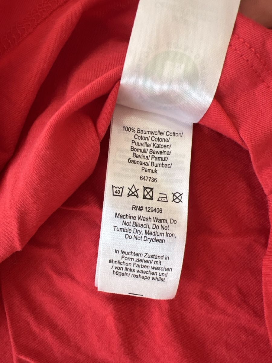 Tessuti: Roter Stoff oder rote Kleider EUR 36/38 – Nuovo (secondo la descrizione) da Murten venduto da vivienne.reichmuth 1